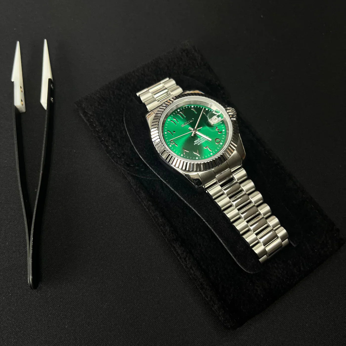 SEIKJUST ARABIC GREEN DIAL
